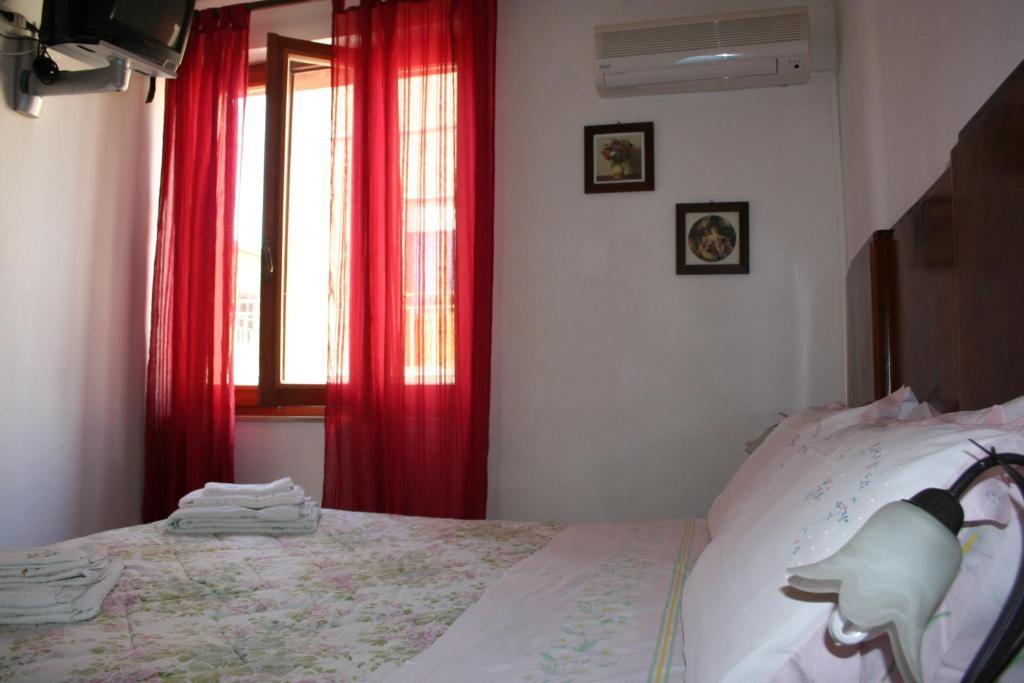 B&B Guest House Il Porto Vecchio Stintino Room photo